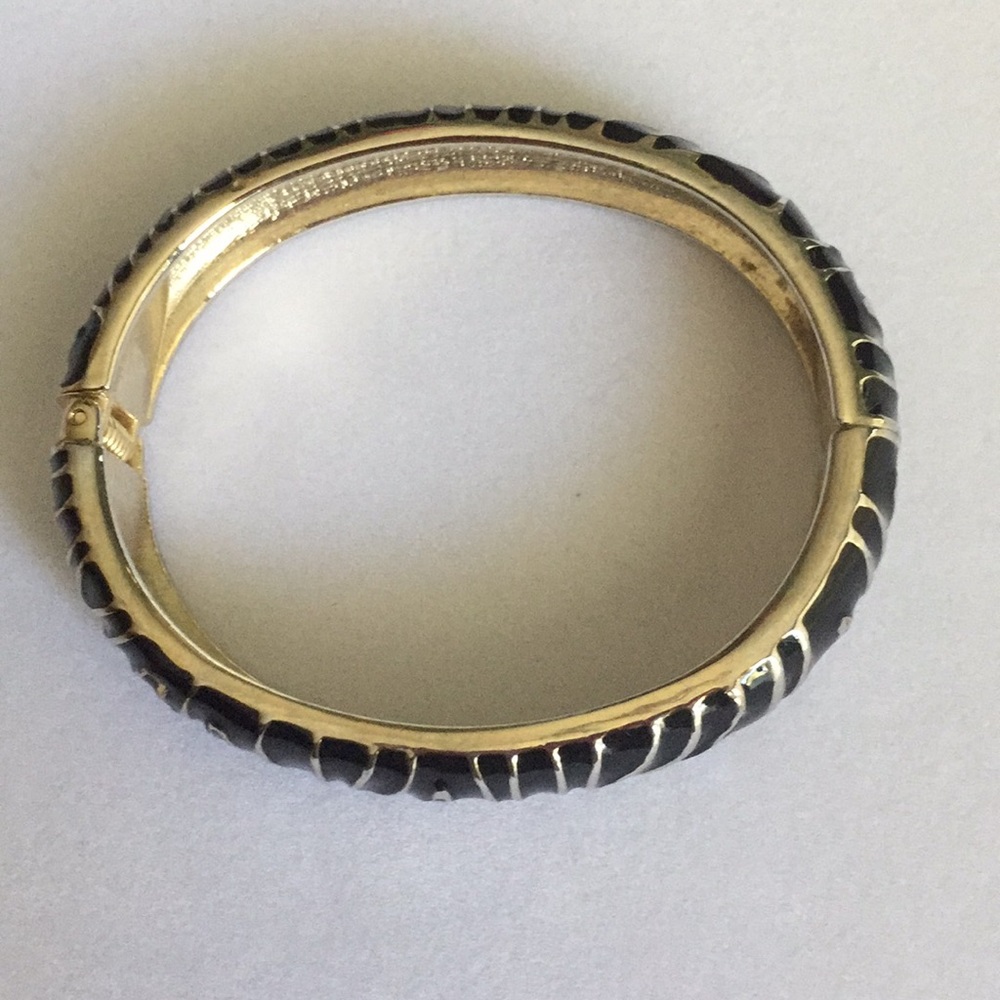 Hinged Enamel Bangle - Picture 5 of 5